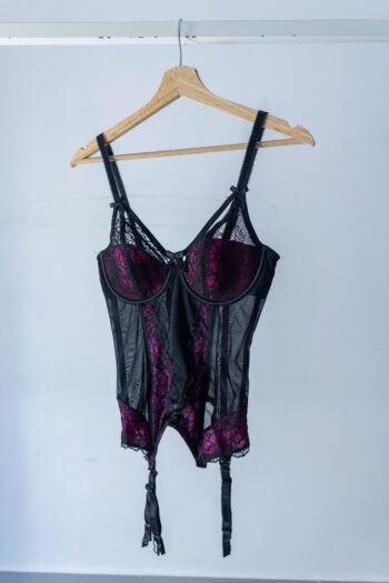 Corsetto nero & fucsia 75C
