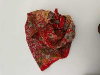 Foulard fantasia floreale in pura seta