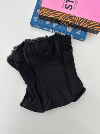 Corsetto nero con pizzo 75D